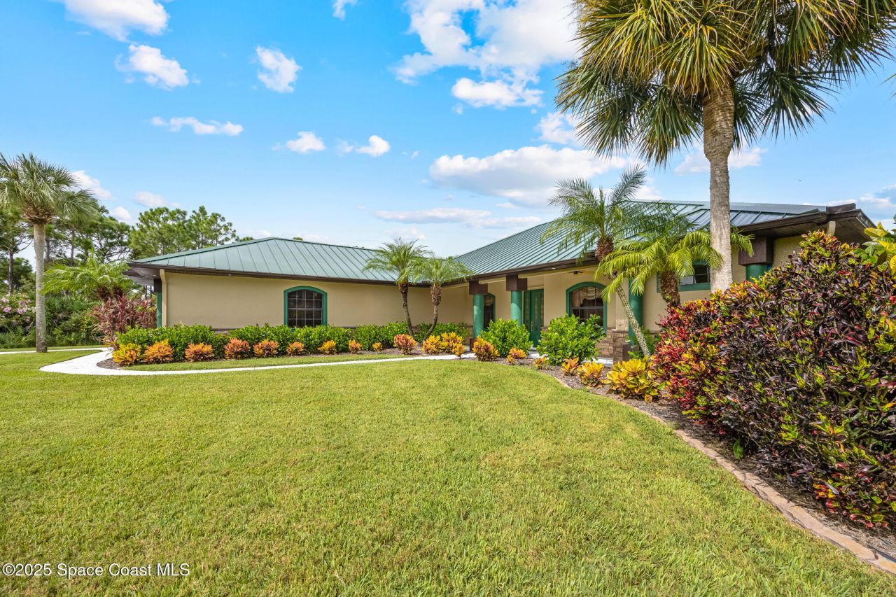 5627 Cypress Creek Drive , Grant, FL 32949 Photo
