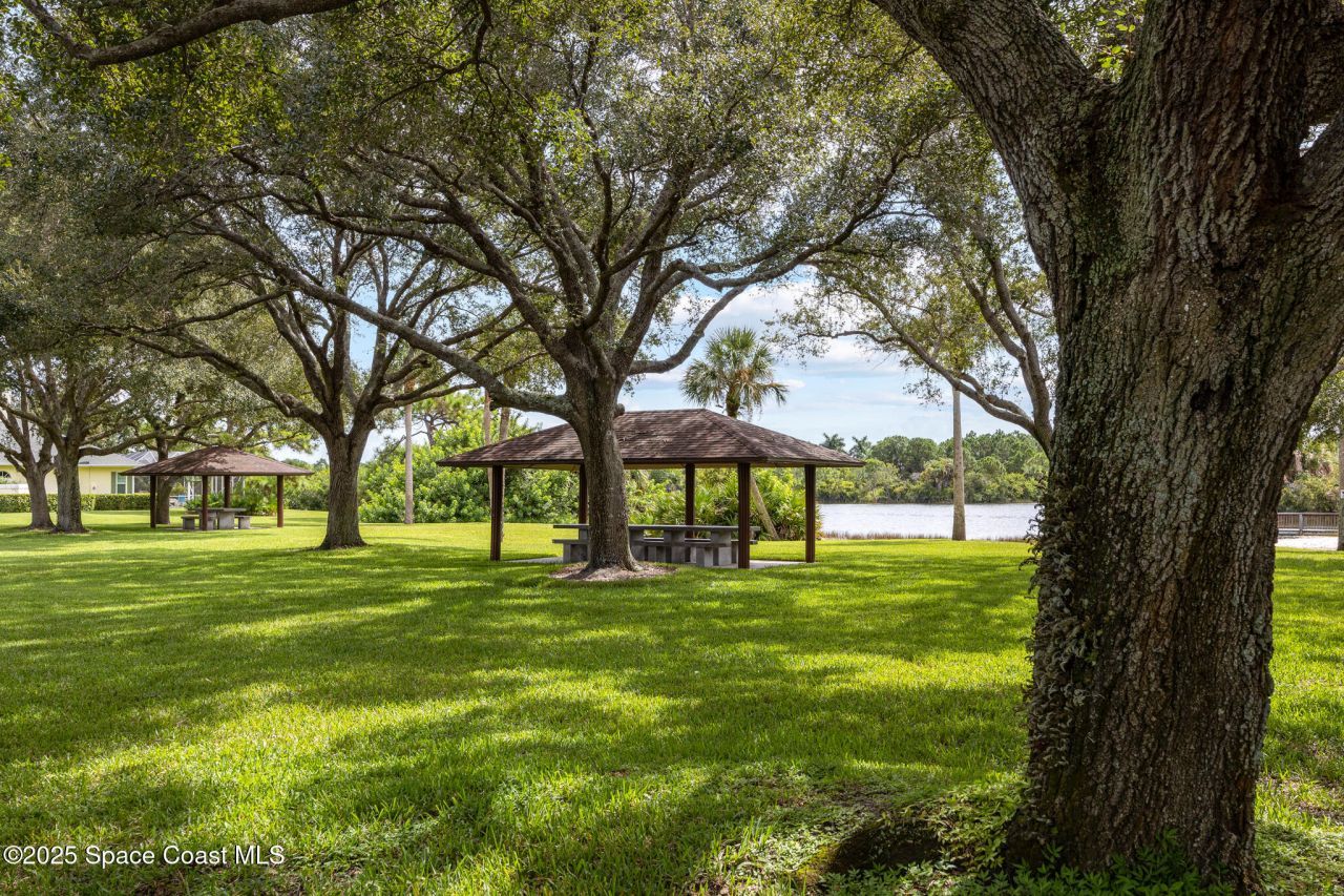 5627 Cypress Creek Drive , Grant, FL 32949 Photo