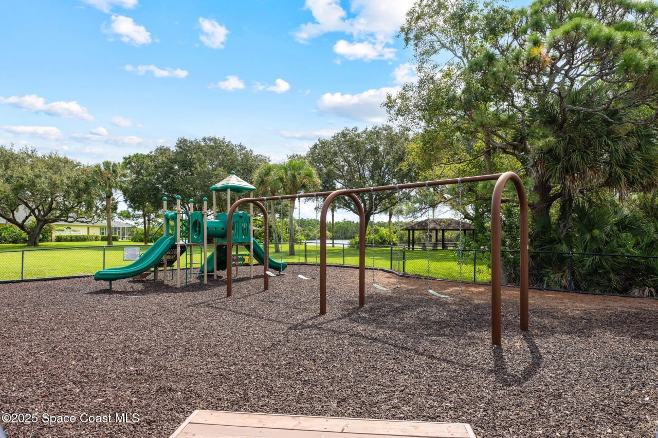 5627 Cypress Creek Drive , Grant, FL 32949 Photo