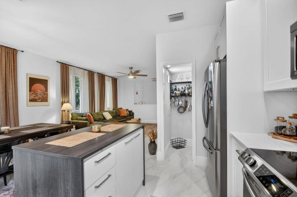 1814 Sonrisa Street, Riviera Beach, FL 33404 Photo