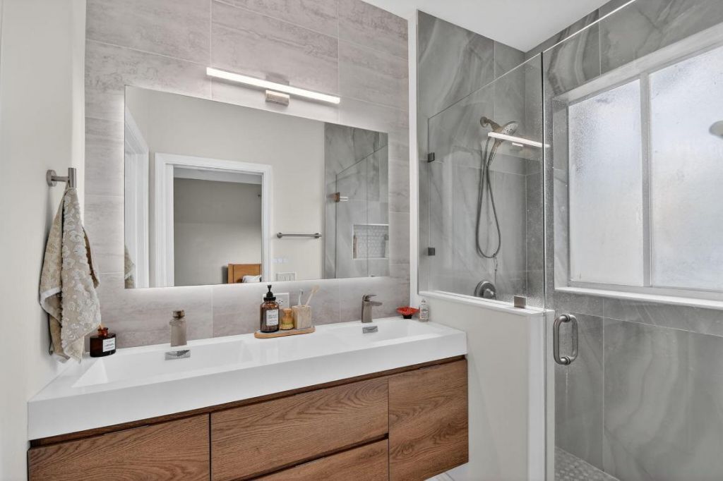 1814 Sonrisa Street, Riviera Beach, FL 33404 Photo