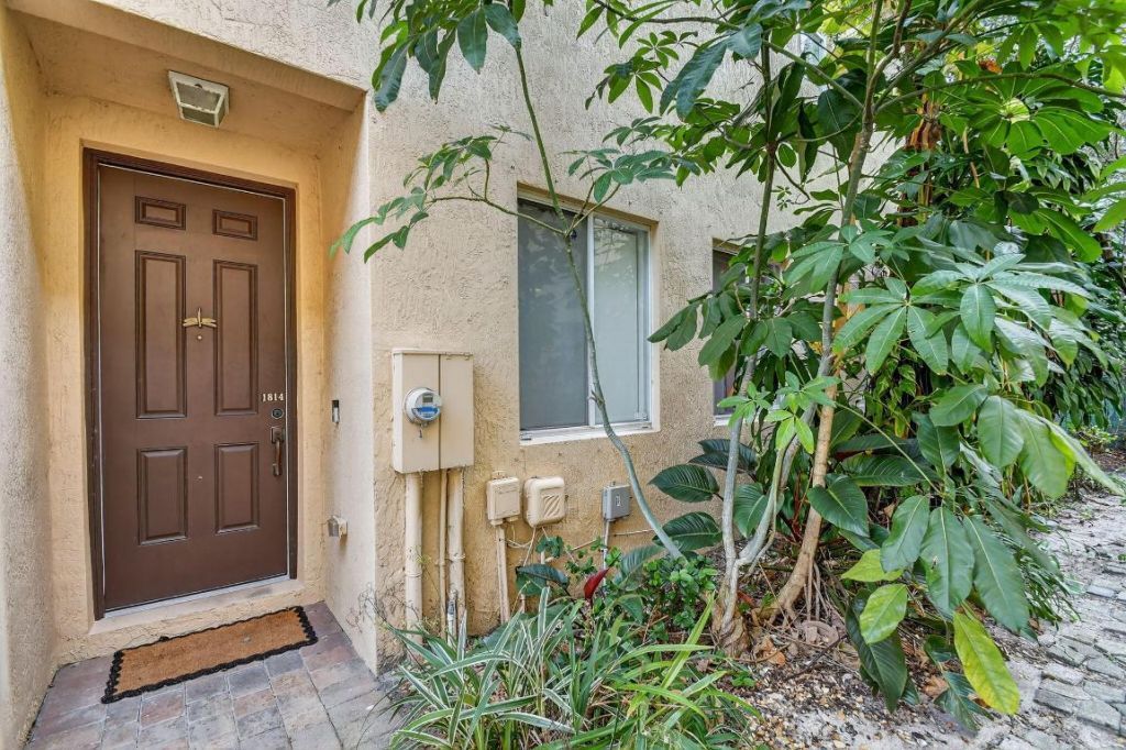 1814 Sonrisa Street, Riviera Beach, FL 33404 Photo