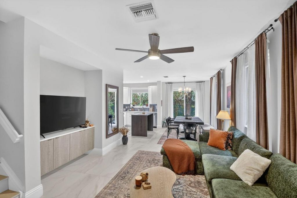 1814 Sonrisa Street, Riviera Beach, FL 33404 Photo