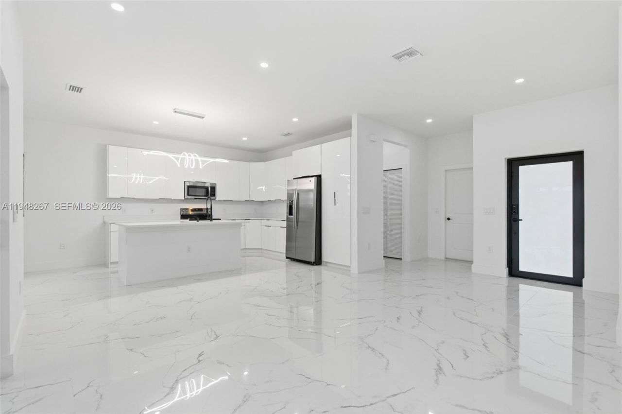 161 Blackstone Dr., Fort Myers, FL 33913 Photo