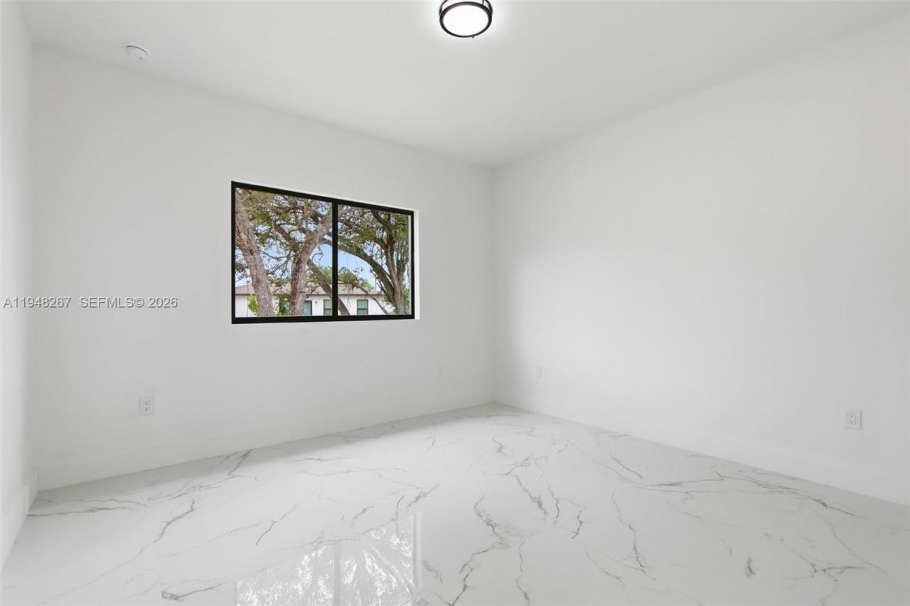 161 Blackstone Dr., Fort Myers, FL 33913 Photo