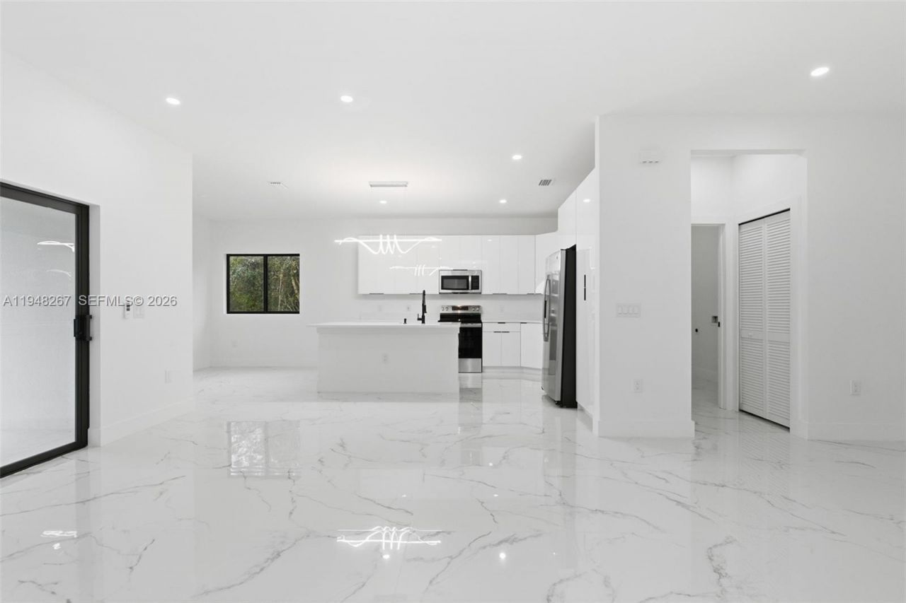 161 Blackstone Dr., Fort Myers, FL 33913 Photo