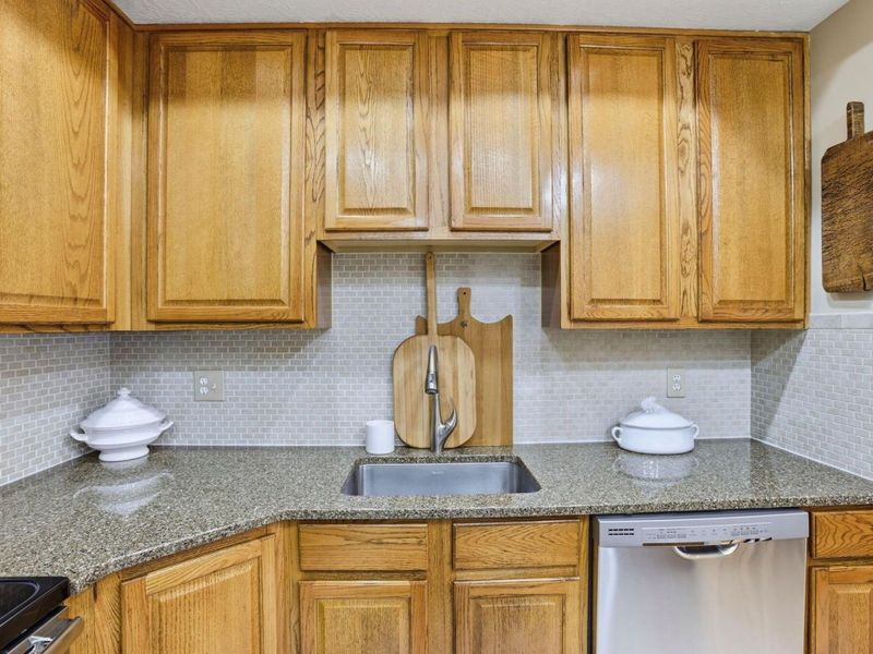 622 Piney Glen Drive, Columbus, OH 43230 Photo 17