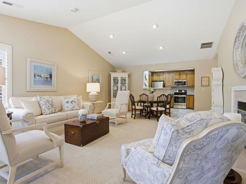 622 Piney Glen Drive, Columbus, OH 43230 Photo 6