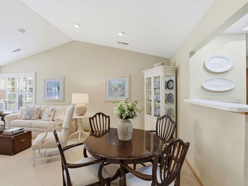 622 Piney Glen Drive, Columbus, OH 43230 Photo 9