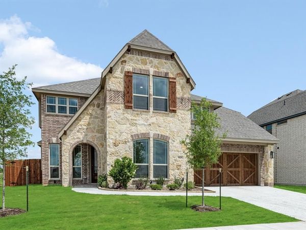 925 Cannes Drive, Red Oak, TX 75154