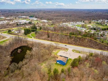 10655 Dixie Highway, Springfield Twp, MI 48350