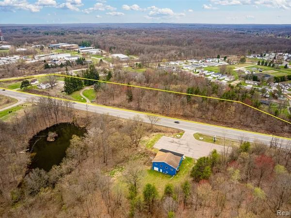 10655 Dixie Highway, Springfield Twp, MI 48350