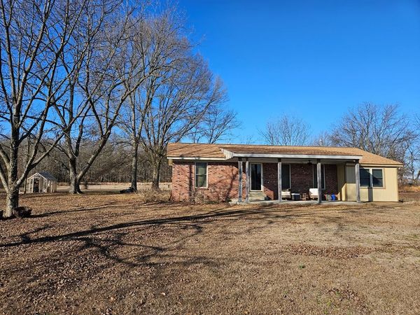 2581 Jaudon Rd, Batesville, MS 38606