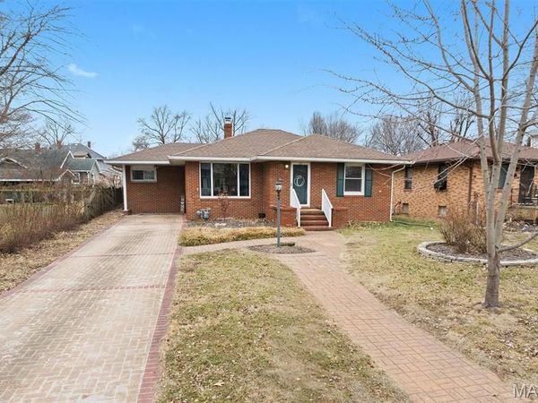 270 S 9th Street, Wood River, IL 62095