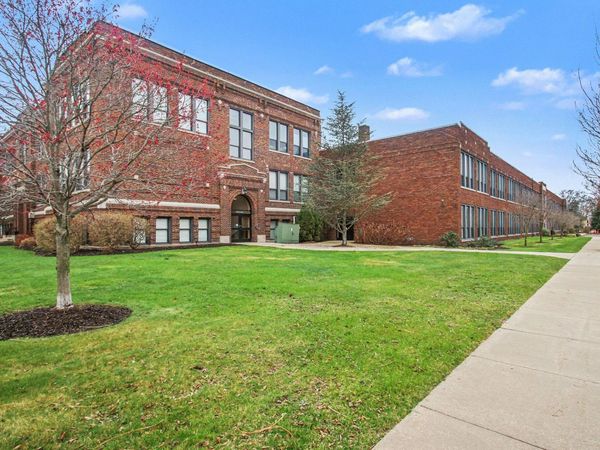500 Erie Street, Unit 213, South Haven, MI 49090