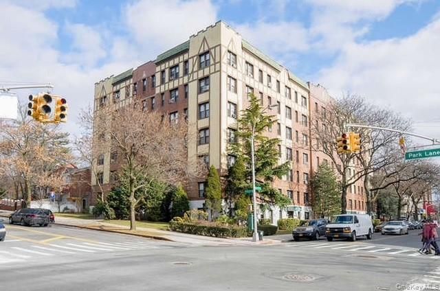 115-25 Metropolitan Avenue, Unit 161, Kew Gardens, NY 11418 Main Photo