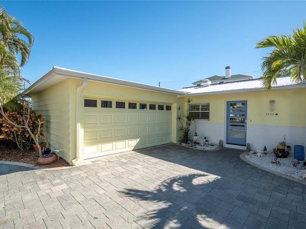 6933 S SHORE DRIVE S, ST PETERSBURG, FL 33707