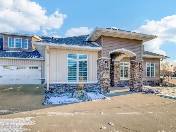 5050 Prosperity Way S, Fargo, ND 58104