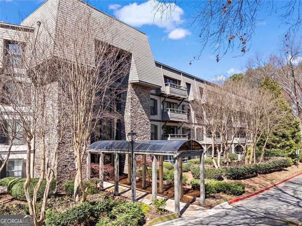 1214 Highland Bluff Drive Se, Unit 214, Atlanta, GA 30339 Main Photo