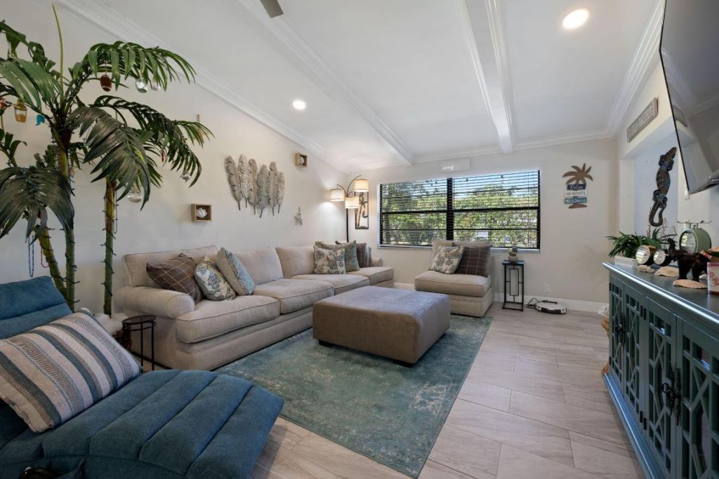 7 Ridge Pointe Drive, Unit C, Boynton Beach, FL 33435 Photo