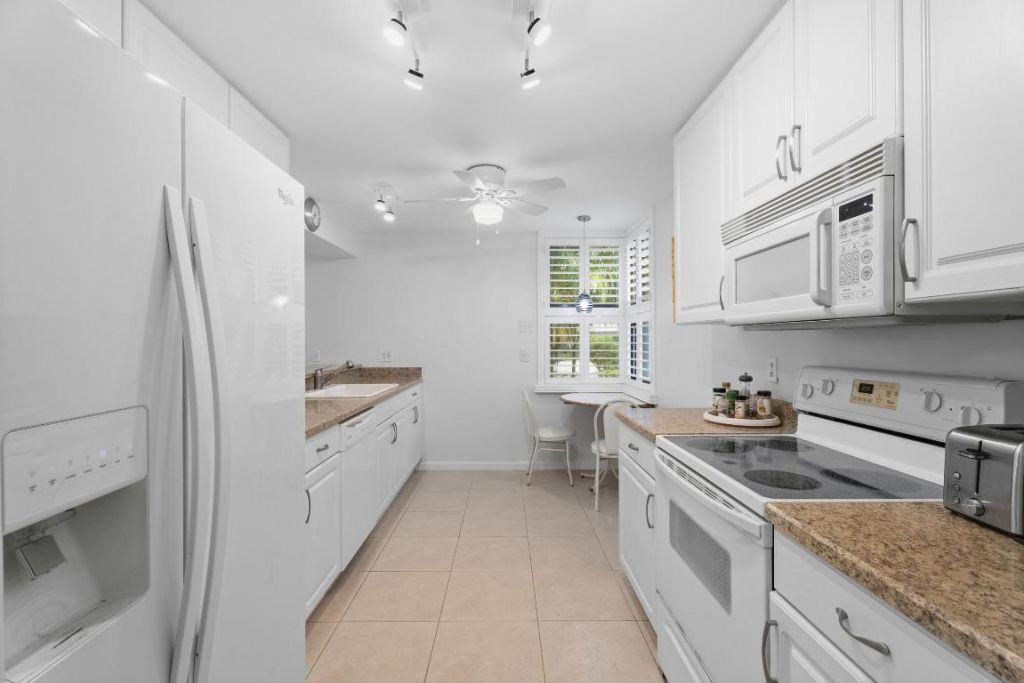 1950 SW Palm City Road, Unit 8-107, Stuart, FL 34994 Photo