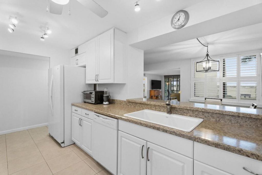 1950 SW Palm City Road, Unit 8-107, Stuart, FL 34994 Photo