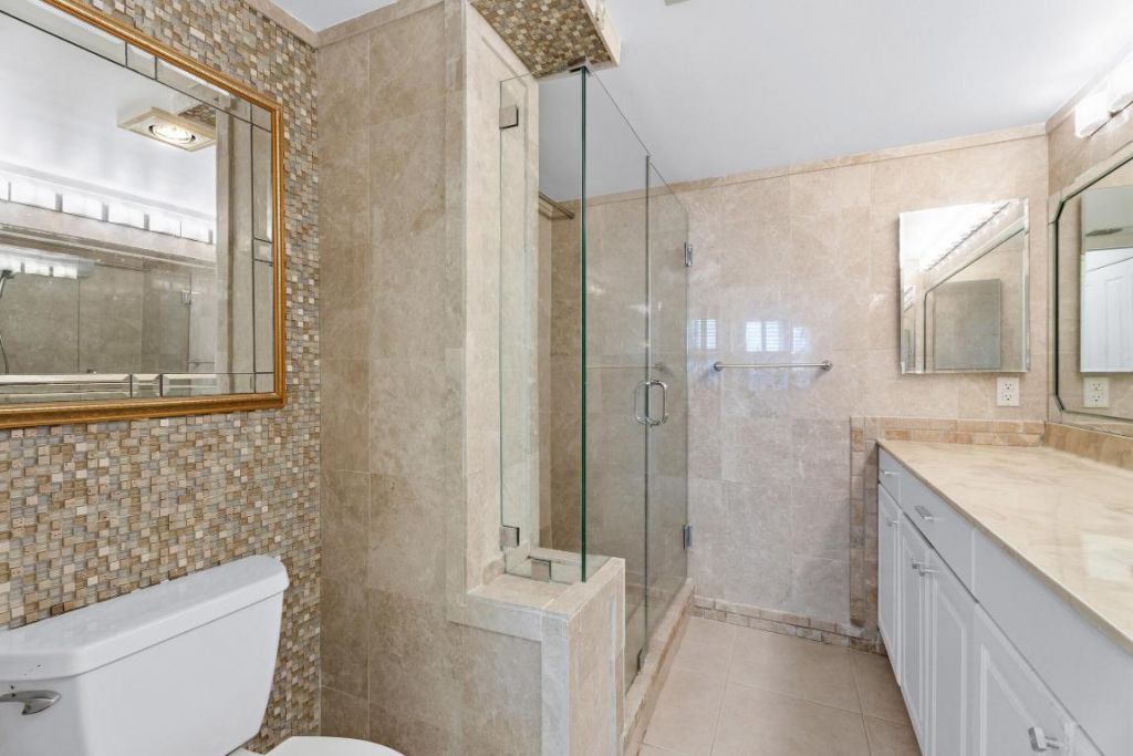 1950 SW Palm City Road, Unit 8-107, Stuart, FL 34994 Photo