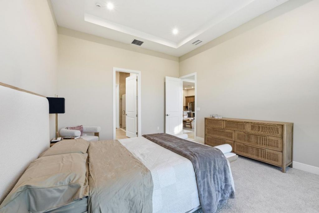 2929 SE Ashfield Drive, Port Saint Lucie, FL 34984 Photo