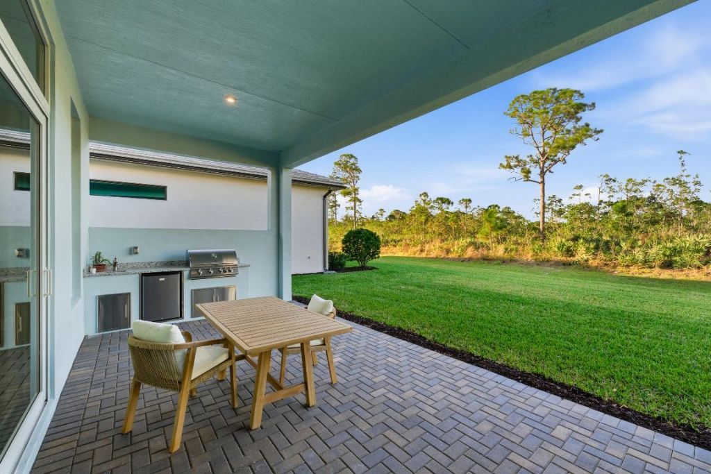 2929 SE Ashfield Drive, Port Saint Lucie, FL 34984 Photo