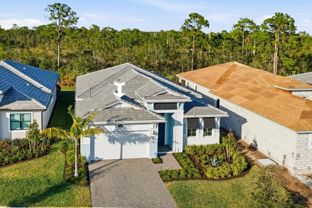 2929 SE Ashfield Drive, Port Saint Lucie, FL 34984 Photo