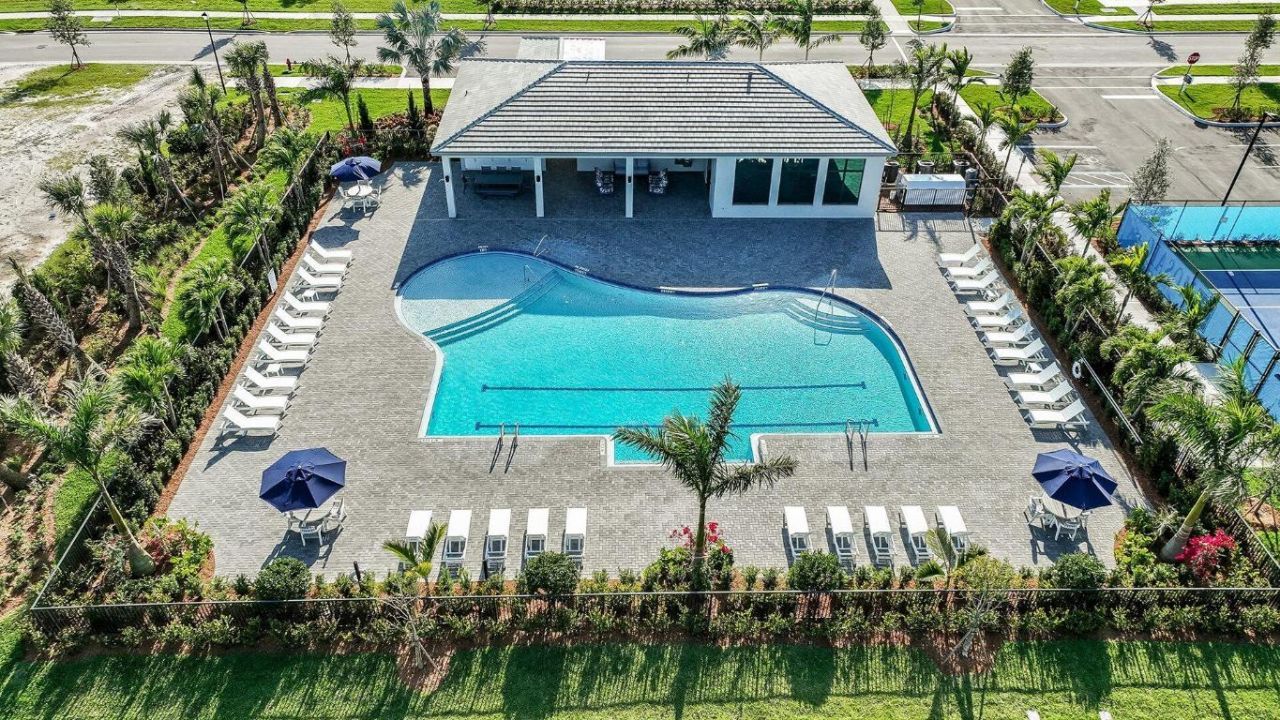 2929 SE Ashfield Drive, Port Saint Lucie, FL 34984 Photo