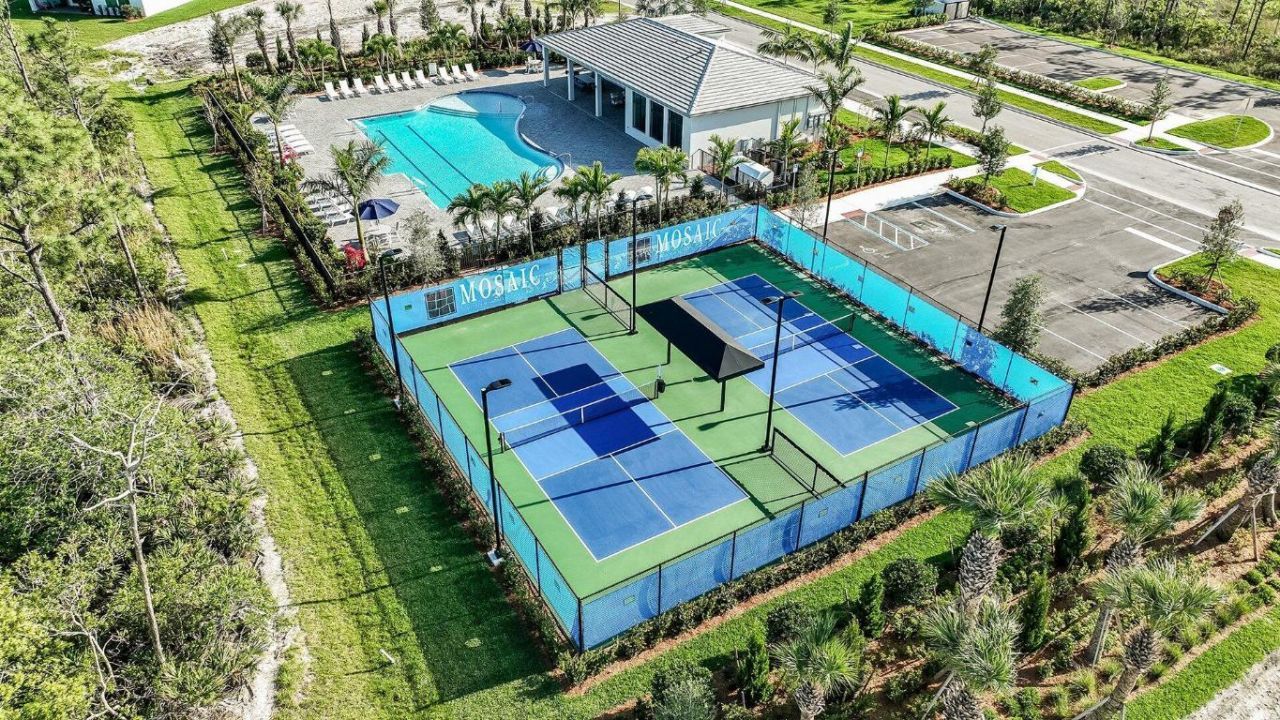 2929 SE Ashfield Drive, Port Saint Lucie, FL 34984 Photo