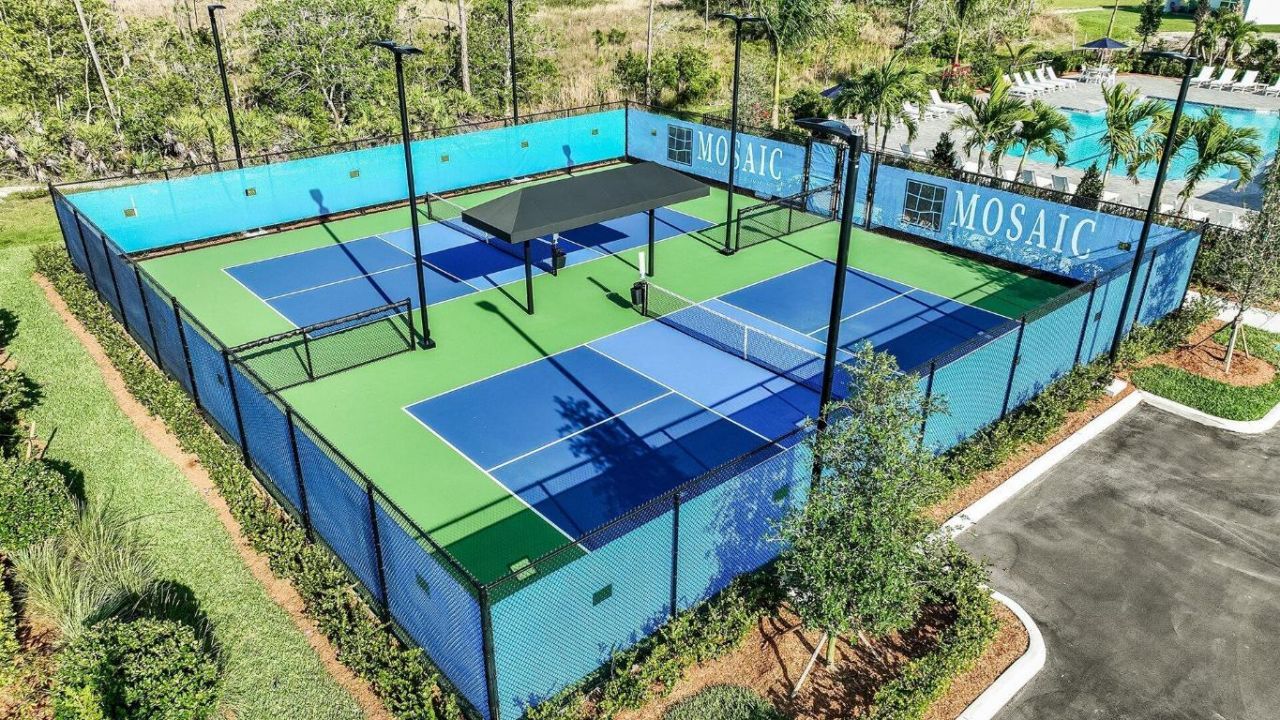 2929 SE Ashfield Drive, Port Saint Lucie, FL 34984 Photo