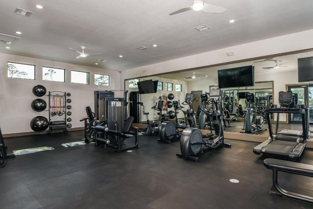 2929 SE Ashfield Drive, Port Saint Lucie, FL 34984 Photo