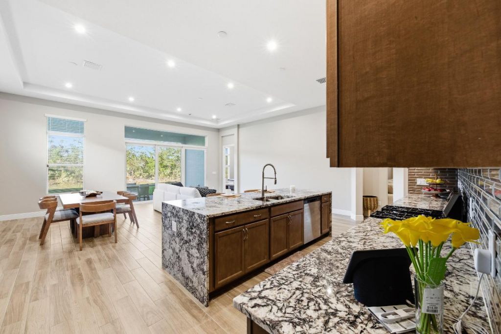 2929 SE Ashfield Drive, Port Saint Lucie, FL 34984 Photo