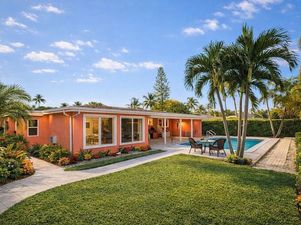 180 SW 9th Ct, Pompano Beach, FL 33060