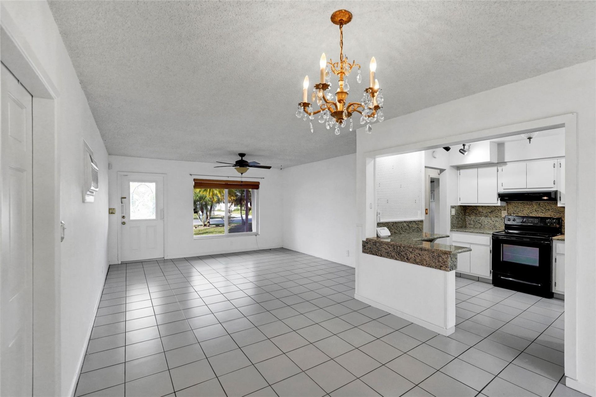 180 SW 9th Court, Pompano Beach, FL 33060 Photo