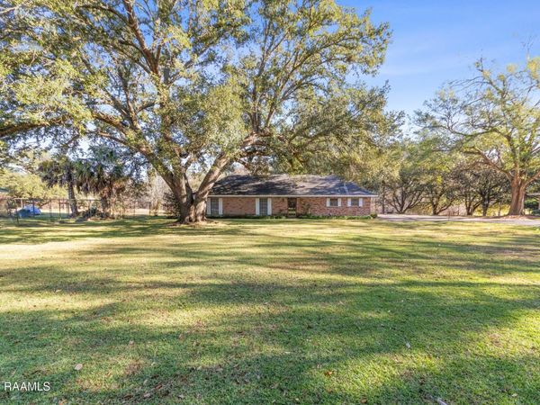 115 John Breaux Drive, Breaux Bridge, LA 70517