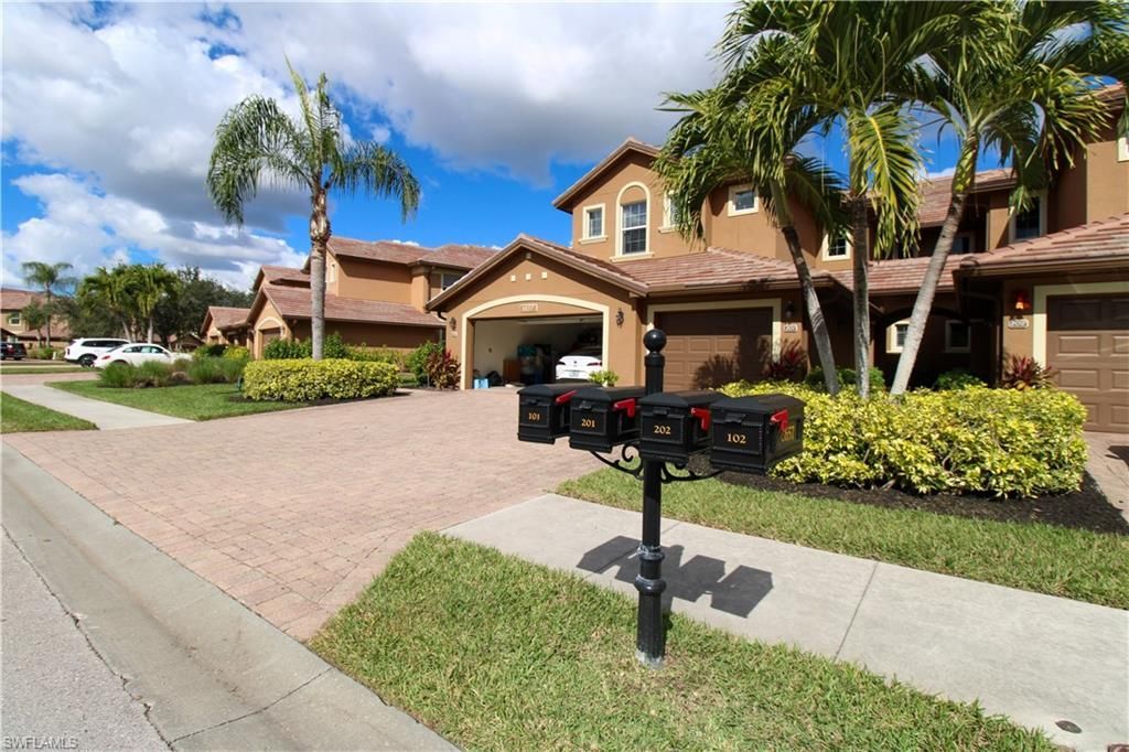 6657 Alden Woods Cir, Unit 201, Naples, FL 34113 Photo