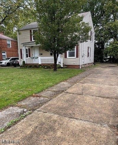 24991 Euclid Avenue, Euclid, OH 44117 Main Photo