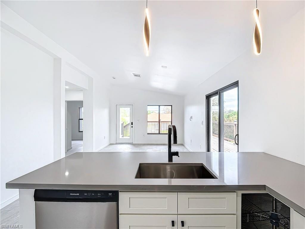 3710 10th St Sw, Lehigh Acres, FL 33976 Photo