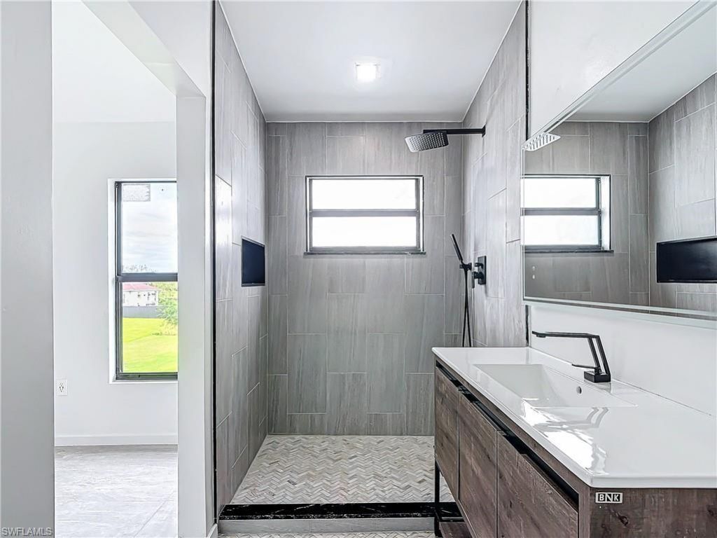 3710 10th St Sw, Lehigh Acres, FL 33976 Photo