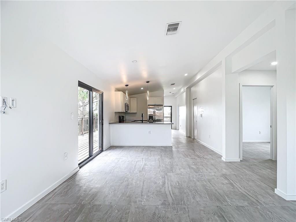 3710 10th St Sw, Lehigh Acres, FL 33976 Photo