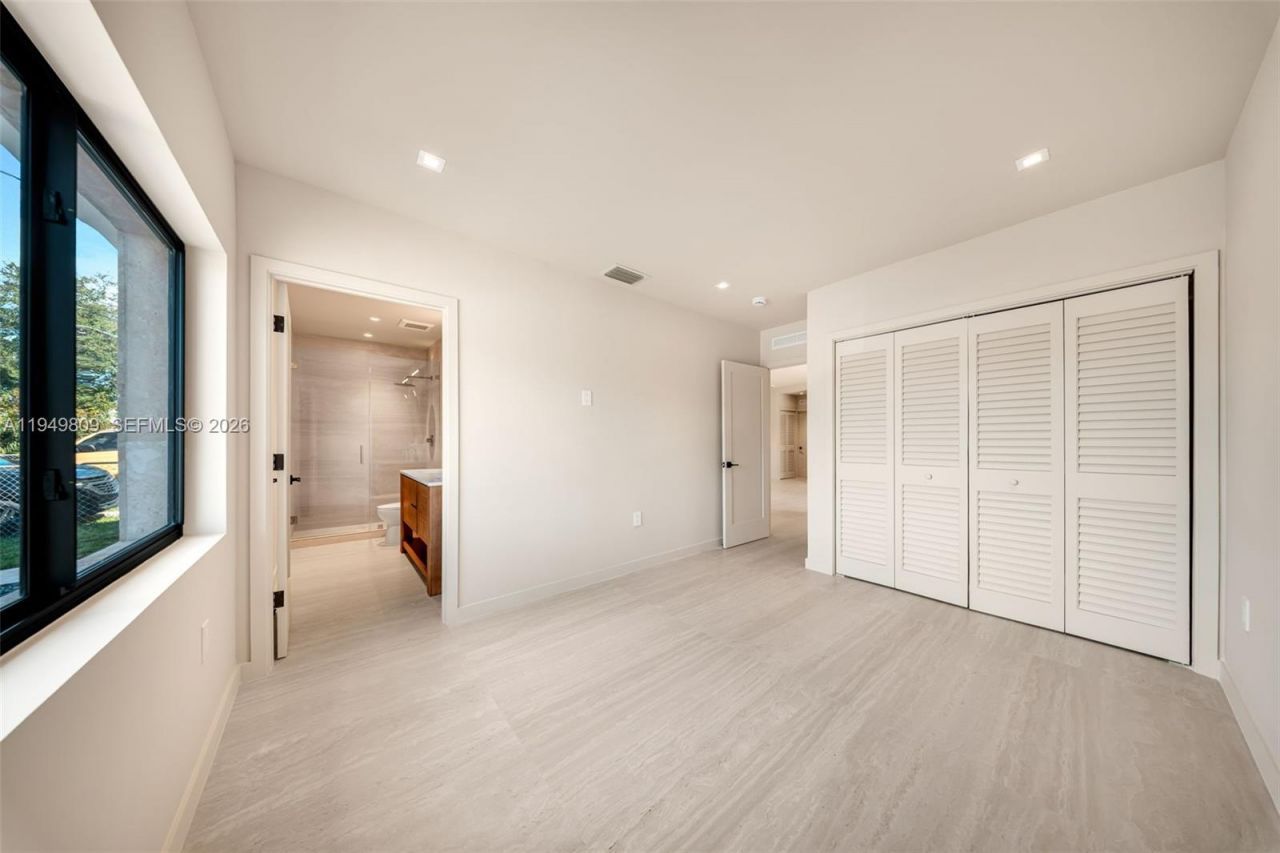 2625 SW 32nd Ct, Unit 2625, Miami, FL 33133 Photo