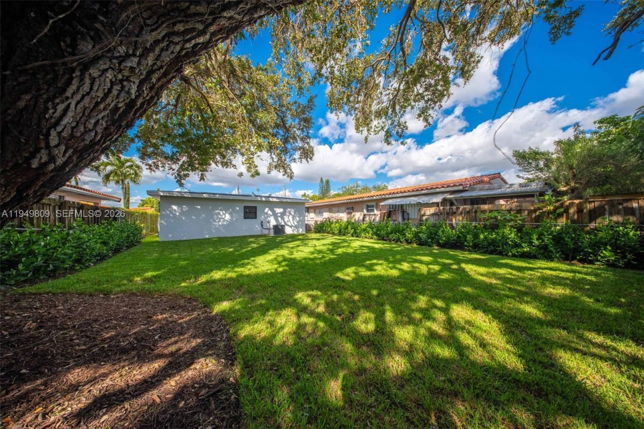 2625 SW 32nd Ct, Unit 2625, Miami, FL 33133 Photo