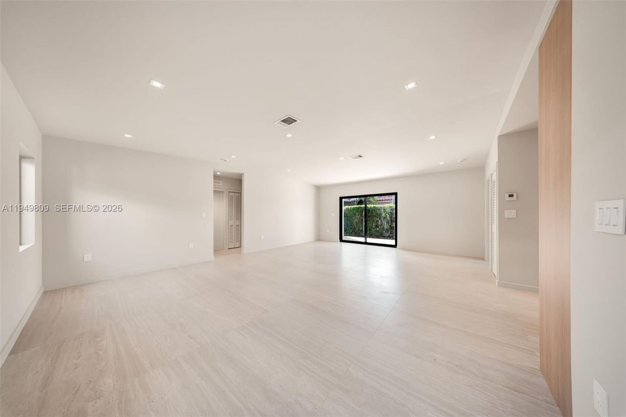 2625 SW 32nd Ct, Unit 2625, Miami, FL 33133 Photo