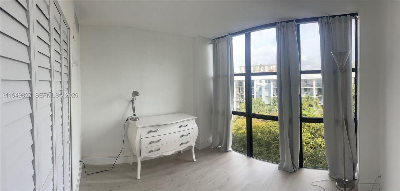 17021 N Bay Rd, Unit 603, Sunny Isles Beach, FL 33160 Photo