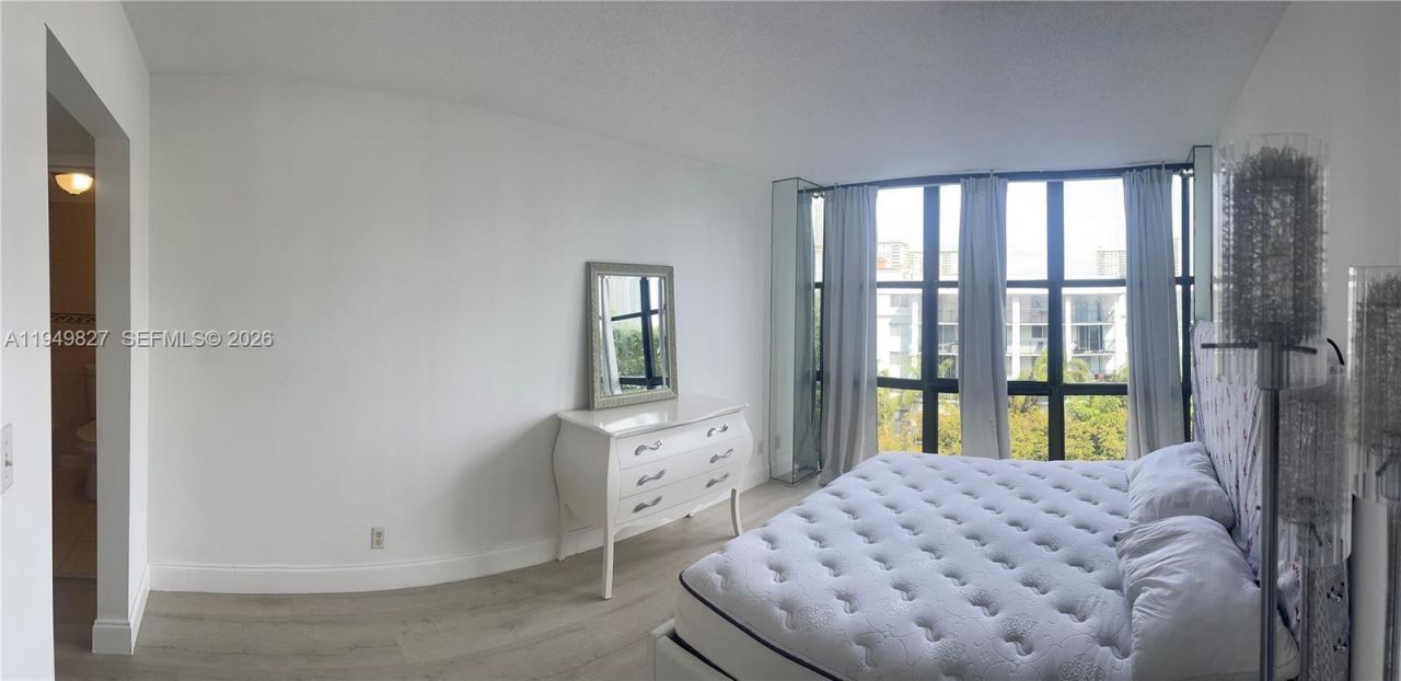 17021 N Bay Rd, Unit 603, Sunny Isles Beach, FL 33160 Photo