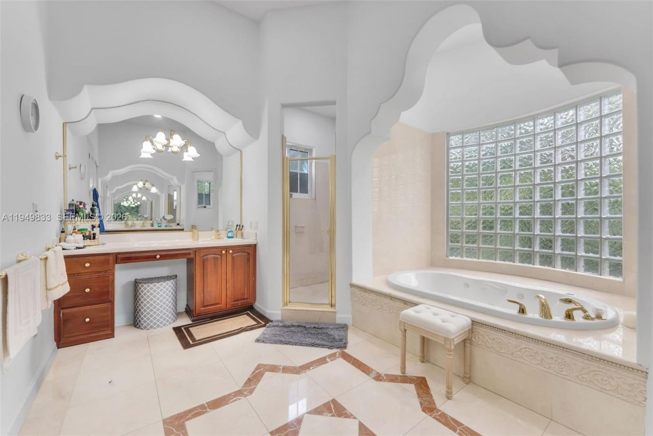 1334 Alhambra Cir , Coral Gables, FL 33134 Photo