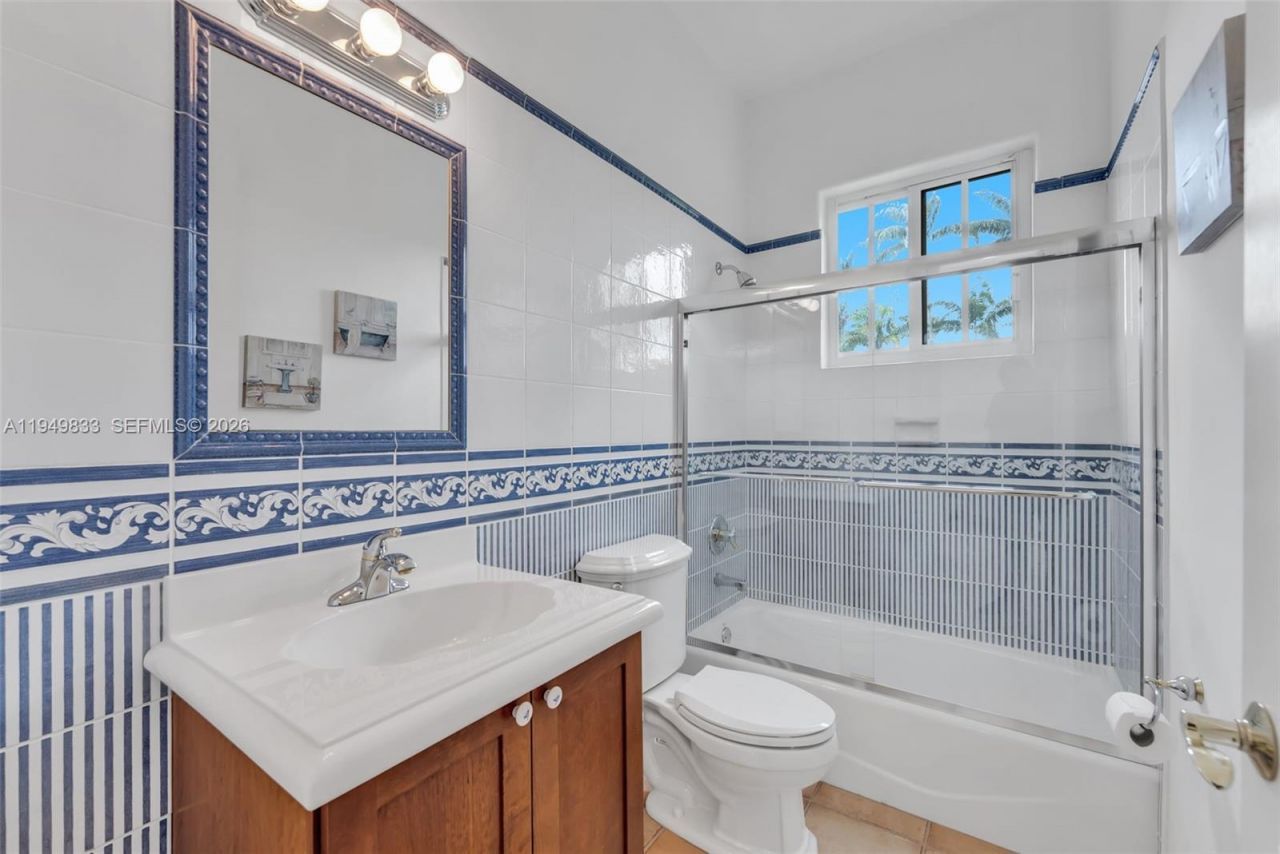 1334 Alhambra Cir , Coral Gables, FL 33134 Photo